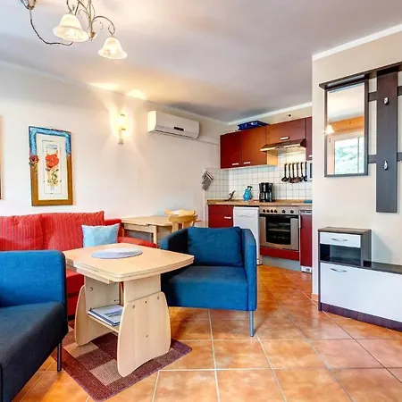 Ferienhaus Bergstrasse 2 بيت للعطل كورسفانت